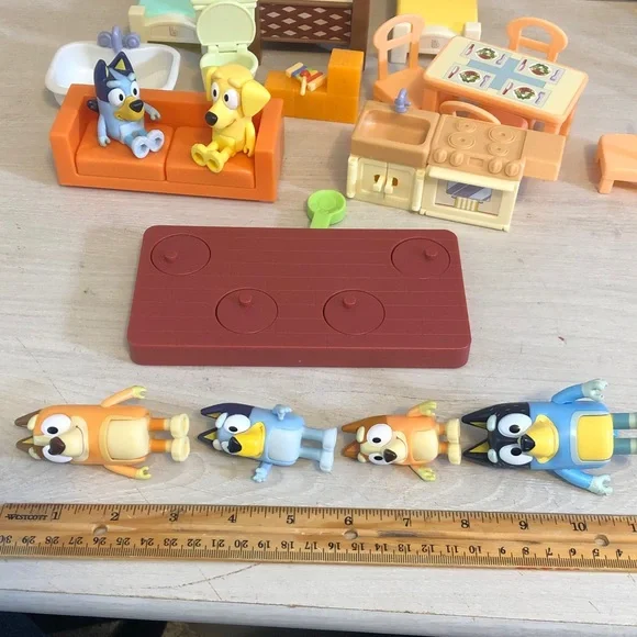 Bluey playset and figures Please Read - Picture 12 of 12